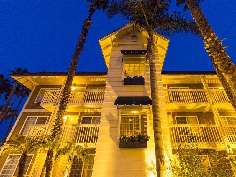 Ramada By Wyndham Costa Mesa/Newport Beach Eksteriør billede