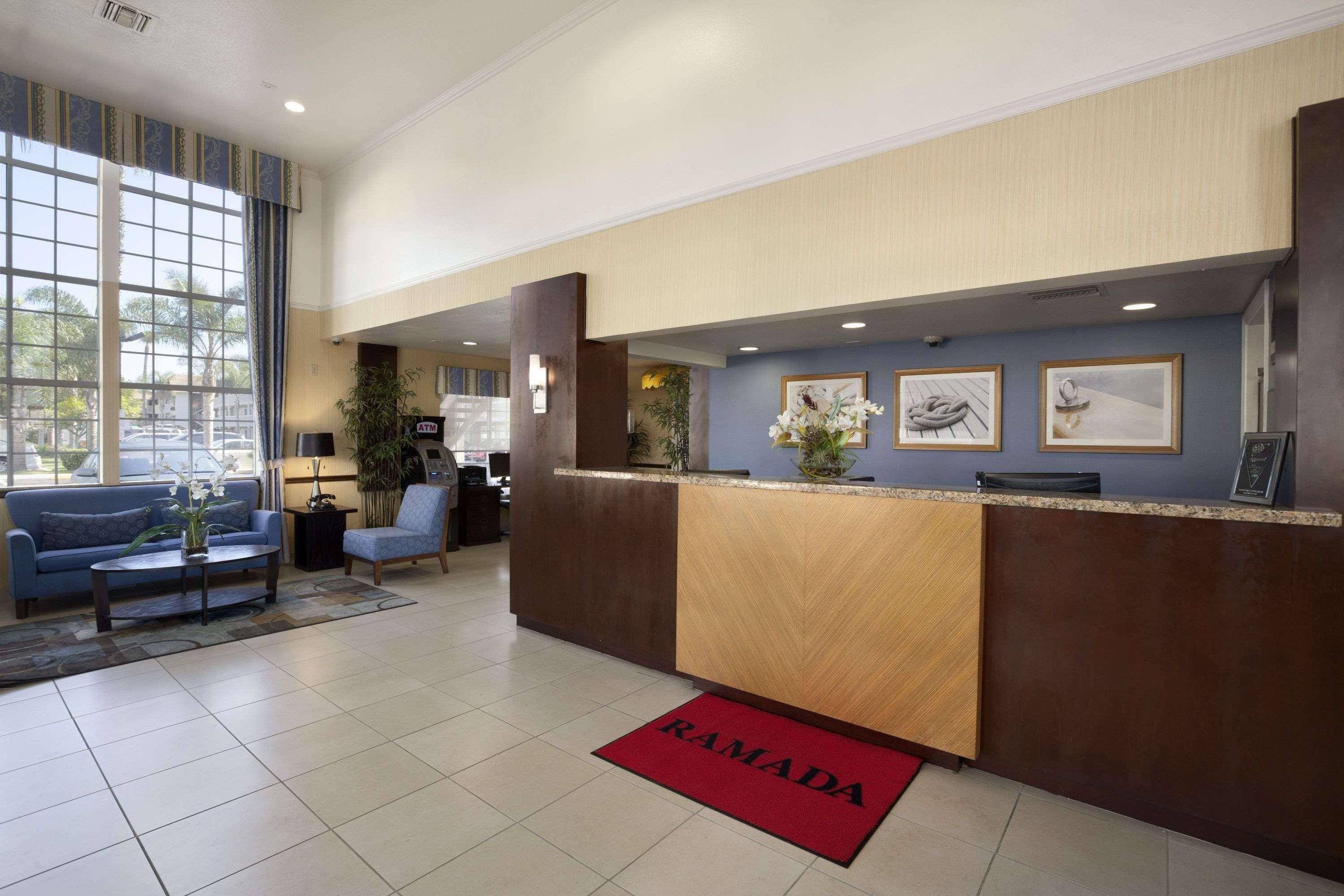 Ramada By Wyndham Costa Mesa/Newport Beach Eksteriør billede