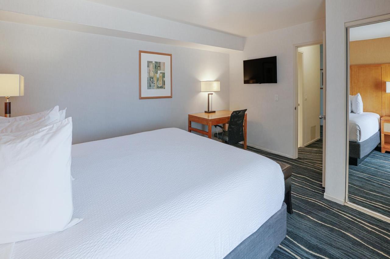 Ramada By Wyndham Costa Mesa/Newport Beach Eksteriør billede