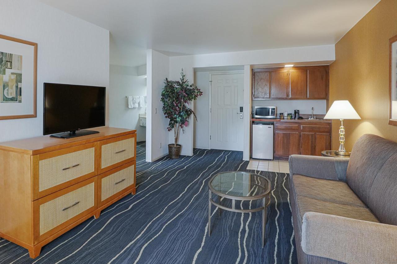 Ramada By Wyndham Costa Mesa/Newport Beach Eksteriør billede
