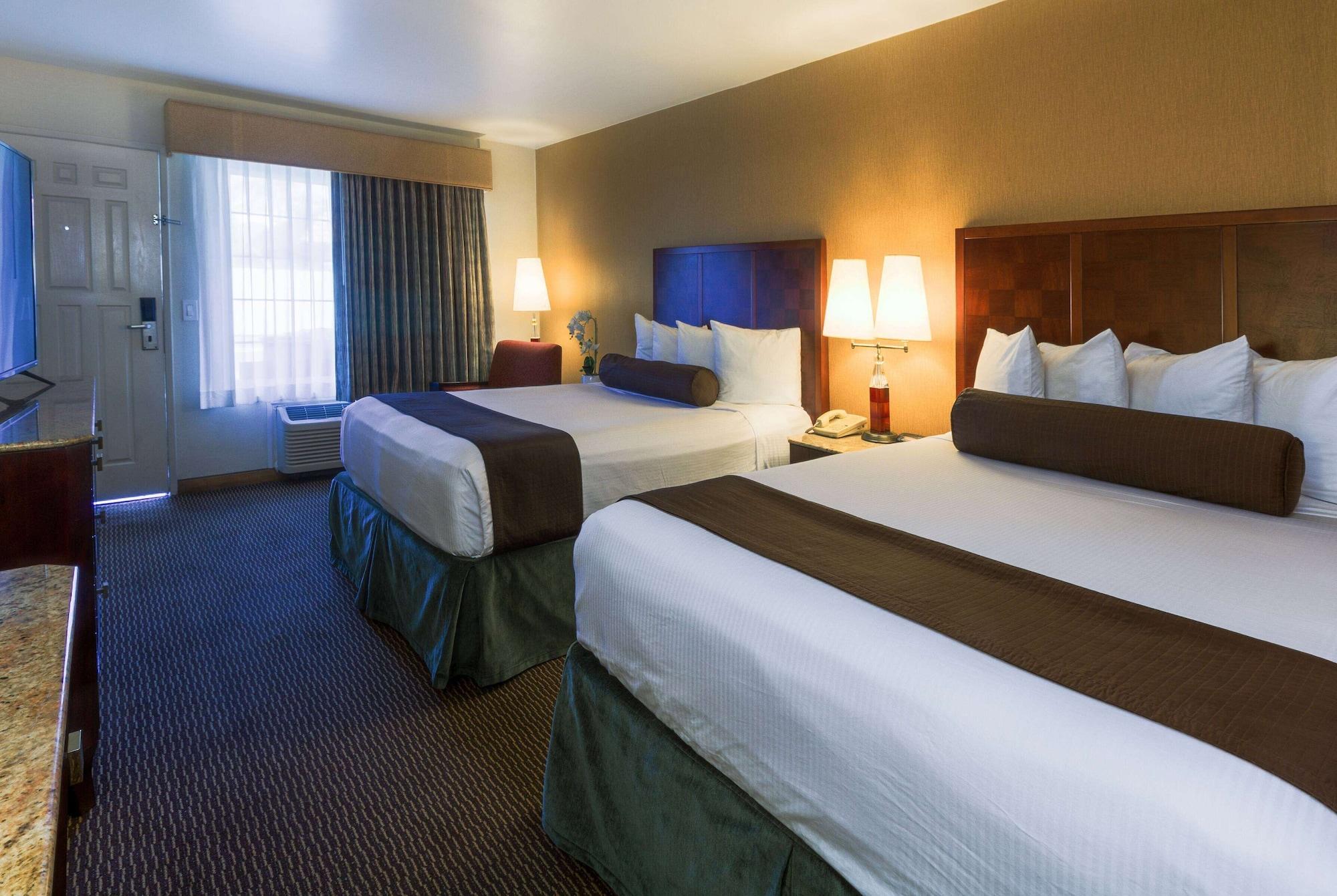 Ramada By Wyndham Costa Mesa/Newport Beach Eksteriør billede
